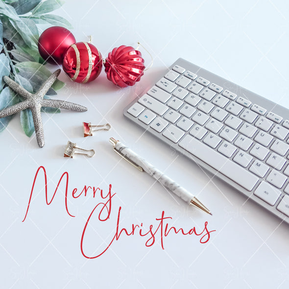 WM Merry Christmas Red Text Below Greenery Starfish Red Gold Baubles Keyboard Pen 1702 