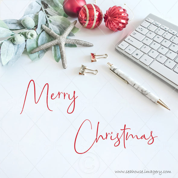 WM Merry Christmas Red Text Greenery Starfish Red Gold Baubles Keyboard Pen 1702 Square Size