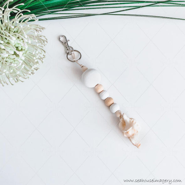 Craft Hanging Creations 5346 Key Ring White Shell Large & Small White & Natural Wooden Beads 18cm