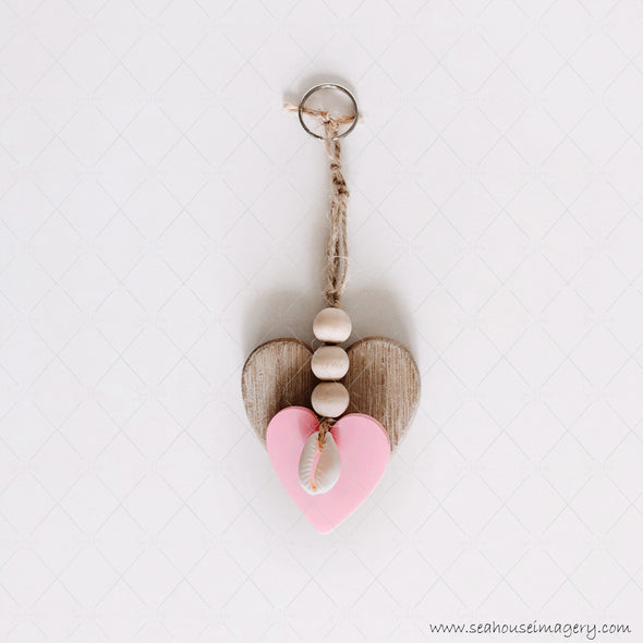 WM SeaHouse Craft Hanging Creations 2677 Wooden and Pink Hearts Cowrie Shell Beads String 16cm